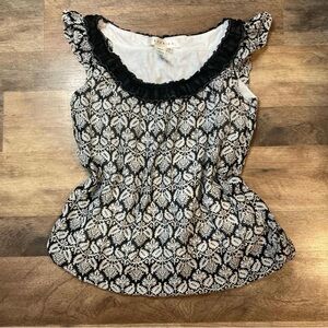 Black and White Patterned Women's Blouse